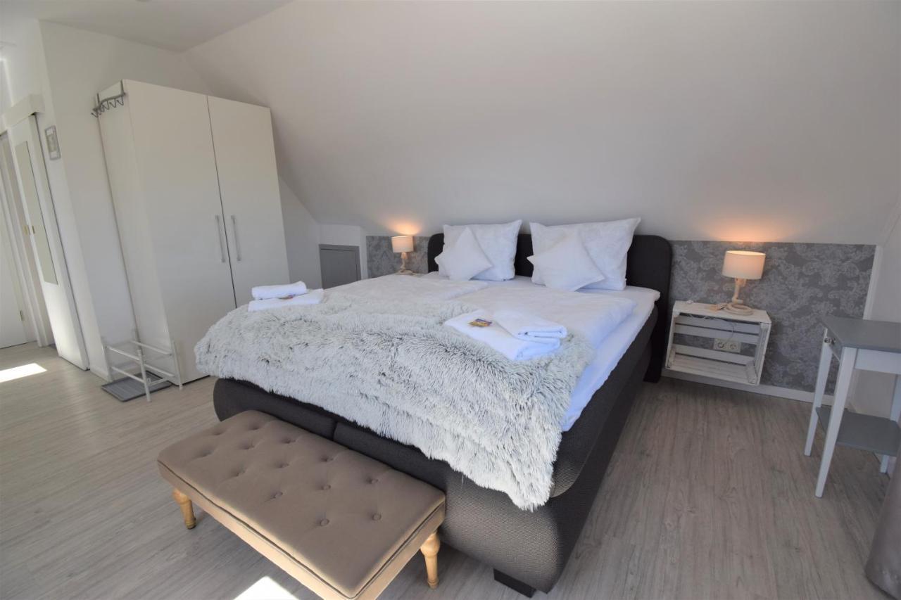 Haus Kaiser Appartement 6 Deichglueck บือซุม ภายนอก รูปภาพ